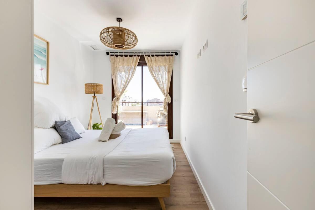 Luxury Designer Apartment - Unbeatable Sea Views Águilas Екстериор снимка